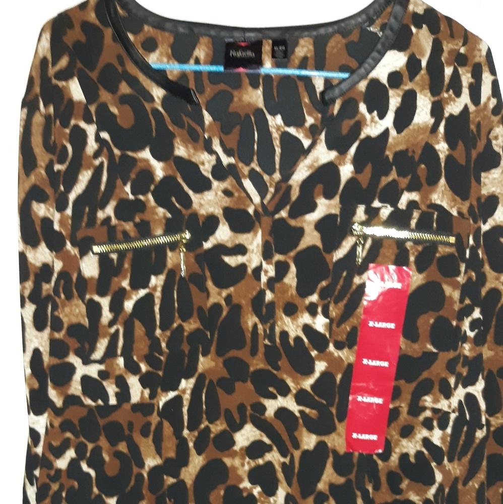 NWT Rafaella leopard print blouse